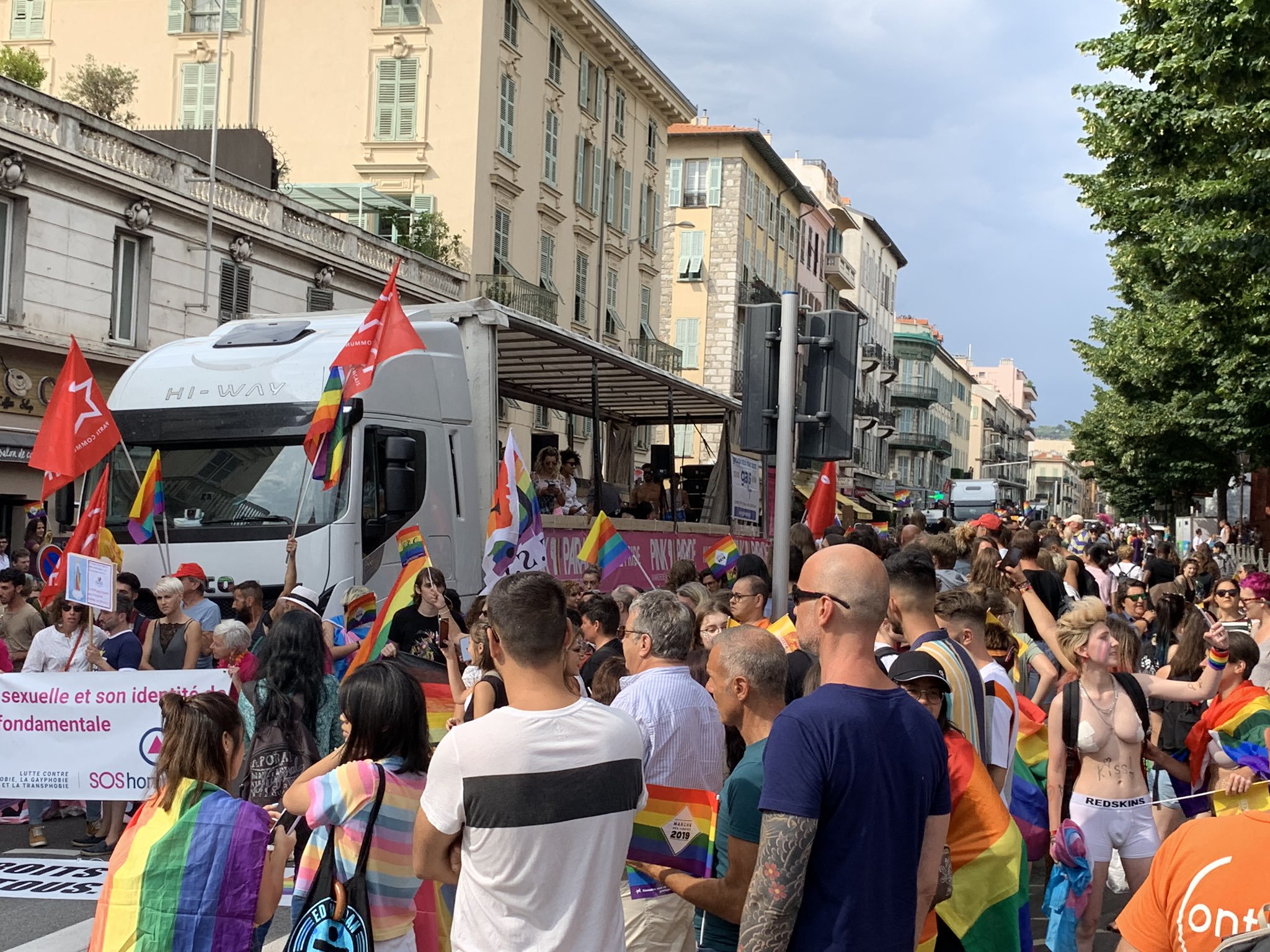 201907 pinkparade 2